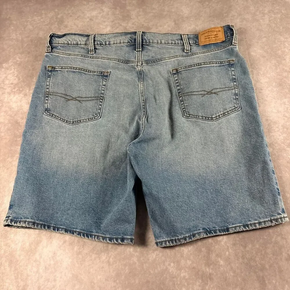 levi’s strauss lightwash baggy jean shorts